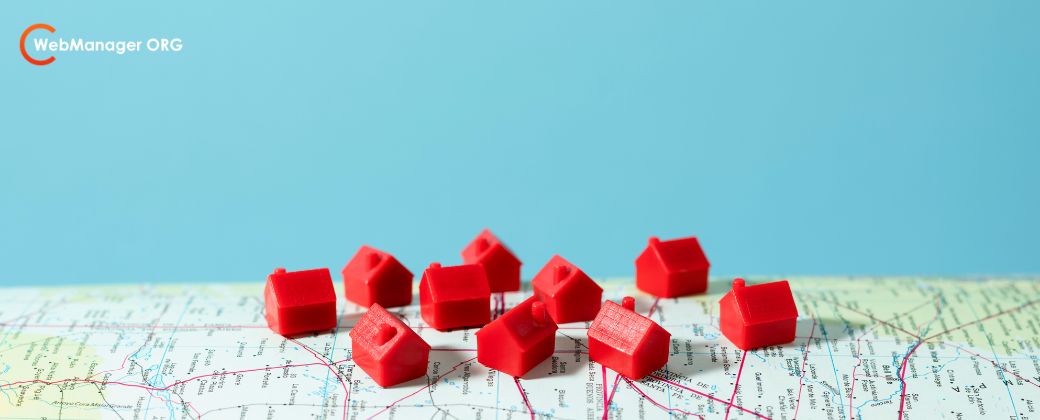 מפת בתים זעירים מקרוב ובצד שמאל למעלה לוגו אתר "blog.webmanager".